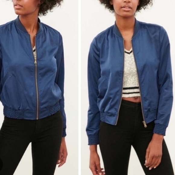 Urban Outfitters Jackets & Blazers - UO {Silence +Noise} Navy Bomber style with Ruched cuffs and hem Size-M EUC
